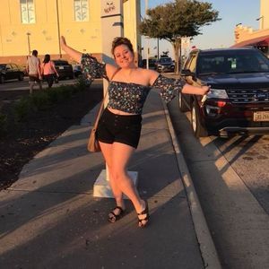 Meet your Posher, Kayla